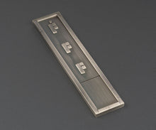 Load image into Gallery viewer, Circulated Weathered Long Credit Chip