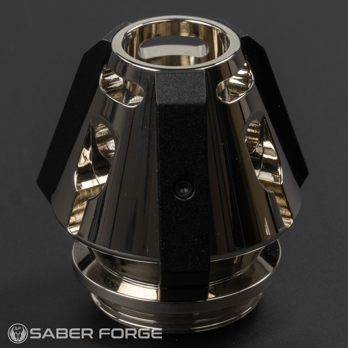07 Pommel