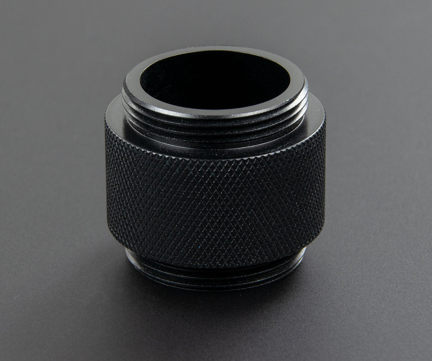 Coupler Knurled Male