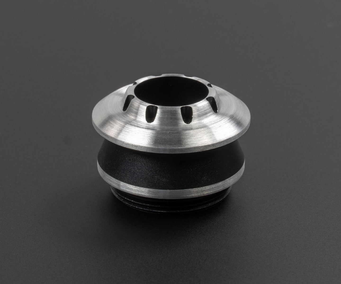 02 Pommel