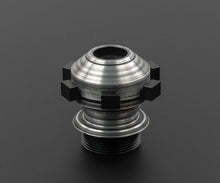 Load image into Gallery viewer, Avenger Pommel
