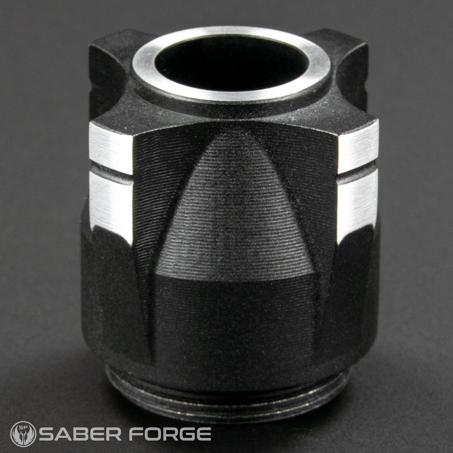 06 Pommel
