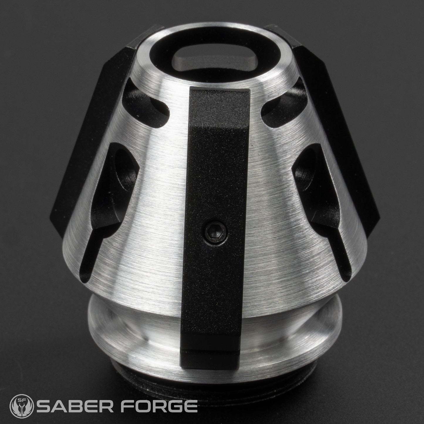07 Pommel