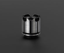 Load image into Gallery viewer, Hunter Pommel
