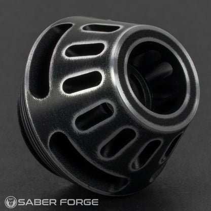 08 Pommel