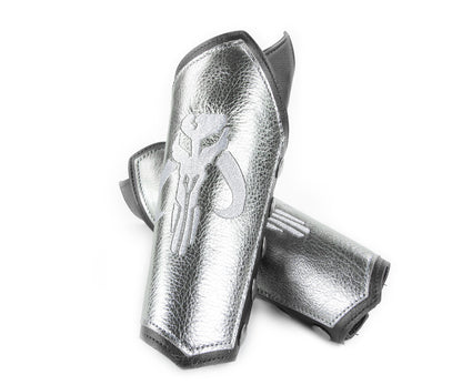 Mythaskull Leather Bracers