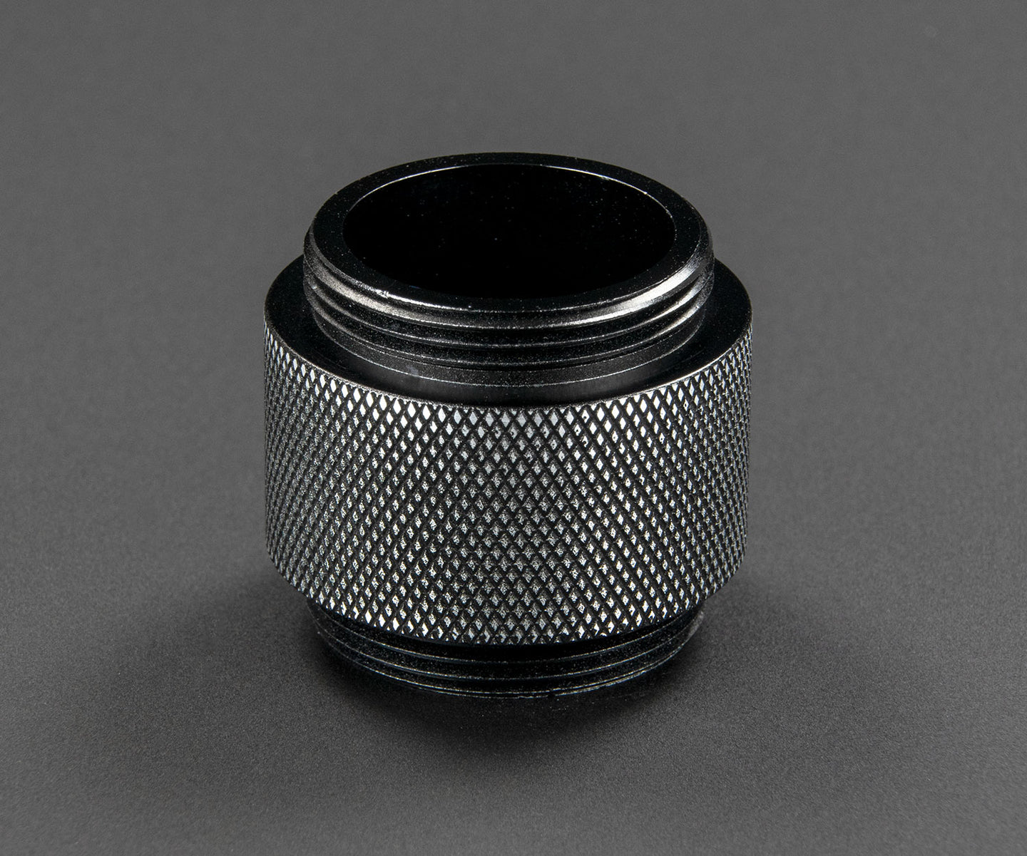 Coupler Knurled Male